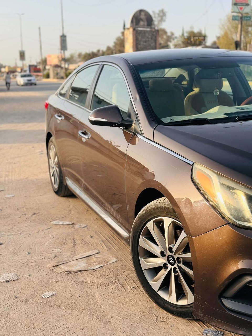 سلام عليكم     ::                                                              سوناتا موديل 2015      
قطعه وحده بنديد فقط الباقي لبل واحد 
بصمه
بصمة اباواب 
رادار جانبي
تحديد مسار  
كزوزين سبورت 
ثلاث انظمة قياده 
تحكم جيهتين
شاشه كامره دواره
تبريد ثلج 
رقم ذي قار بأسمي  مشروع وطني تحويل ثاني يوم 
مكان السياره نجف 
***********
