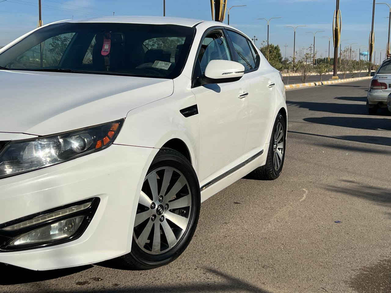 السلام عليكم
للبيع كيا ابتما 2013 السياره مالت جناي نضيفه كلش ملاحضه السياره مكفوله كفاله عامه بس بارد بس قطرت صبغ مابيها تخم تايرات جديد ماصرله شهر من شديته صدر امامي خلفي جديد تبريد ثلج مواصفات السيارة فول ماعده البنرامه البصمه فول تحكم استيرن جهتين كشنات كهربائية اشاره بل مرايه كهربائيات كلها شغاله كير عادي واتماتيك 6 نمر محرك 2400 GDI نضيفات الدهن من تبديله تبديله السياره مكفوله من كلشي وين مايعجبك افحص السعر 125 وبيها مجال مكاني الانبار الفلوجة الجغيفي الأول الاستفسار هاذه رقمي ***********
