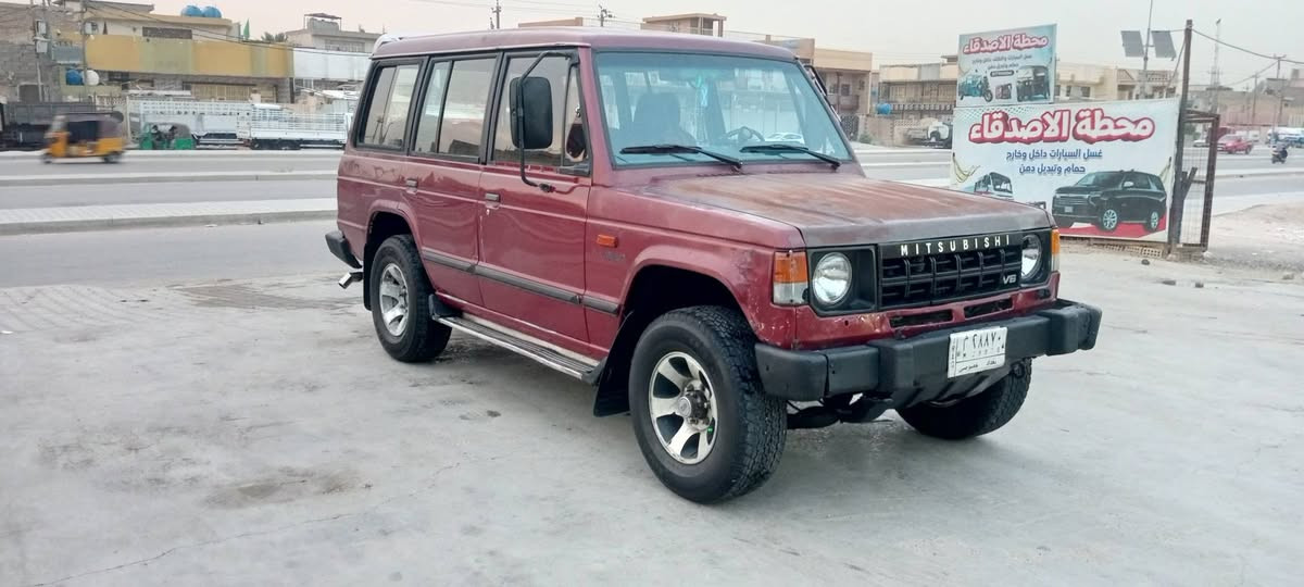 باجيرو موديل 93 مكينه بطه ثنين ونص رقم بغداد المدينة  صدره 75بل ميه سعر 43وبيه مجال مكانه بغداد المدينة  

‏‪***********‬‏
