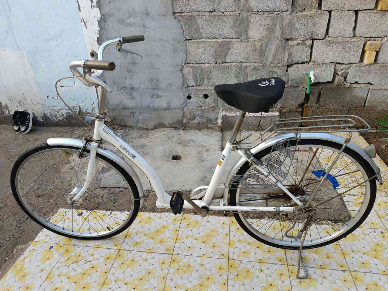 بايسكل باله ياباني للبيع 

السعر75 وبي مجال 

مكانه كوت 

***********
