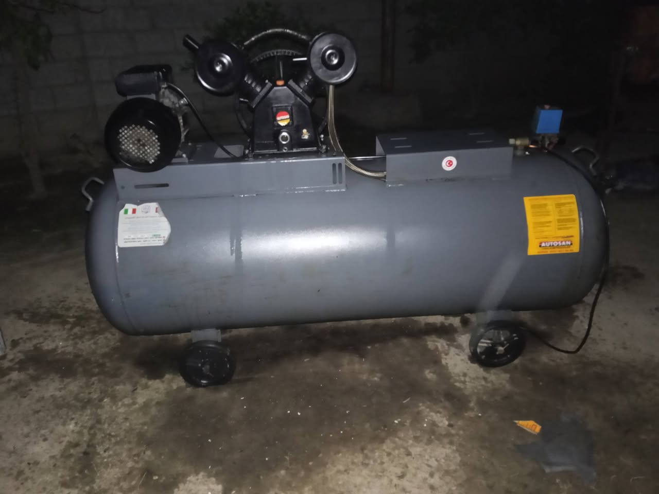 السلام عليكم غراض للبيع بن جرجيه محل كامل الاستفسار عن هذا الرقم ‏‪0788 795 6047‬‏وبيه وتساب
