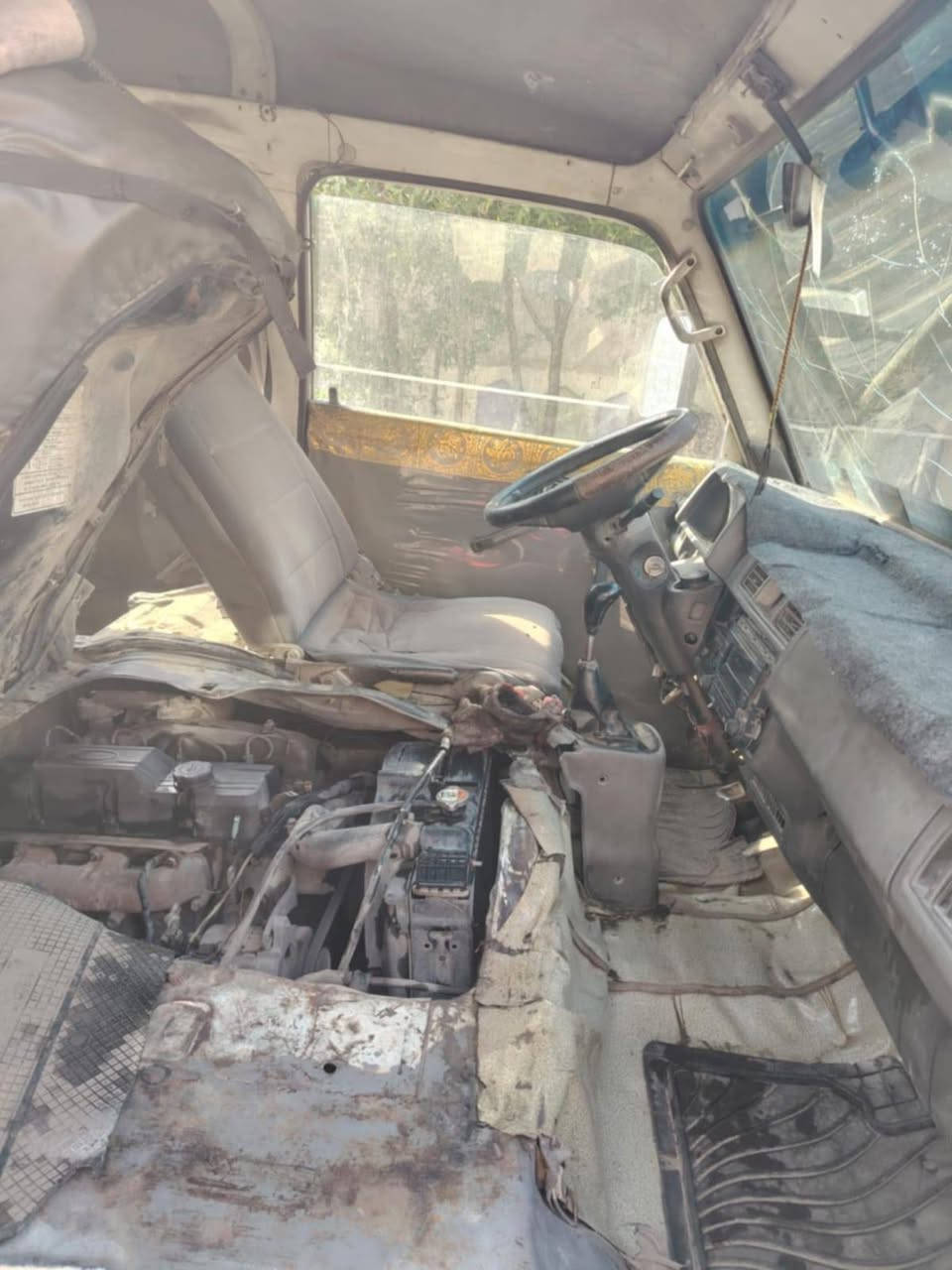 السلام عليكم مازده بدون تحويل تكفل سرقه وعشار موديل 1992 كير مكينه بستاا كازز سنويه عضم عاض رقم شاصي بل تكمه السعر 19 بيه محال حك جيه رقم الهاتف ‏‪‪0777 505 5968‬‬‏
