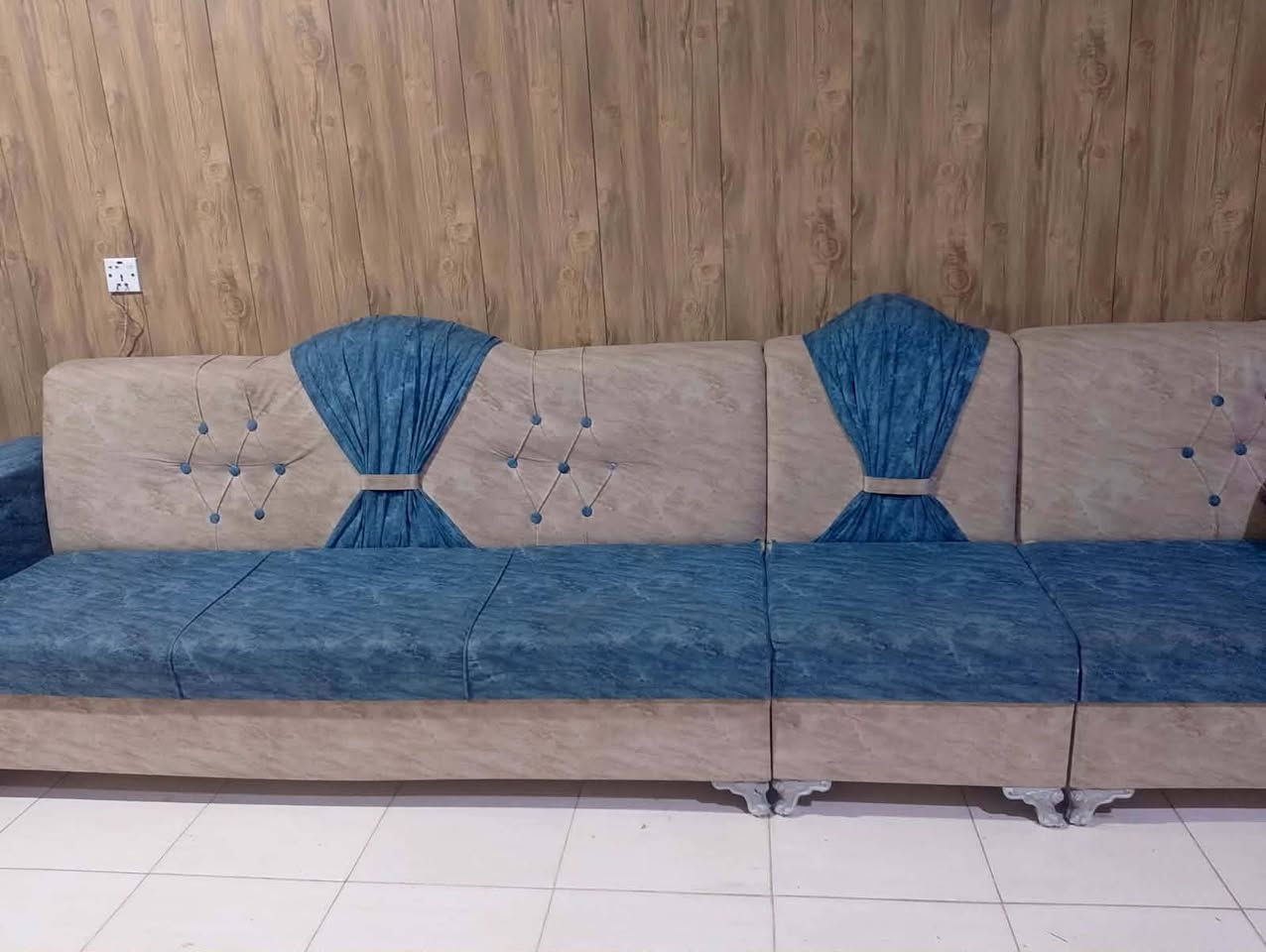 سلام عليكم ديوان نضيف للبيع السعر 200 وبي مجال للشراي ❤


**إذا كنت صاحب هذا الإعلان وتريد حذفه لأي سبب، رجاءا أرسل رسالة إلى الدعم الفني**