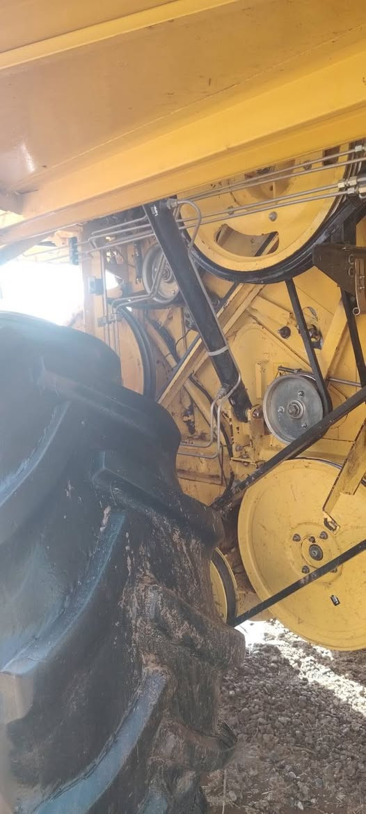 سلام عليكم TC56 موديل2006فول موصفات 5 بلم دبل درام. طبله 17 مكفوله عام.  والصور كلها كدامك واضحه ع وضع الشركه السعر 85 مليون وبيها مجال حك الجيه  ***********//***********
