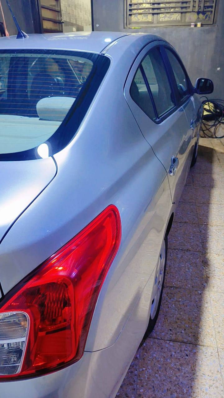 نيسان صني هندي مديل 23 دخول جديد ترقيم جديد سنويه لغايه 31 بيها قطعتين صبغ فقط بدون دواخل كفاله كير ومحرك تبريد ثلج مكفوله من الضربه رقم اربيل باسم شركه ماشيه 35 الف حقيقي السعر 116 وبيها مجال قليل مكاني بصره تنومه الاستفسار الاتصال على الرقم ***********
