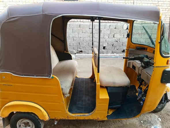 اقرة المنشور كامل قبل لا تخابر سلام عليكم شباب تكتك 20 شهر ال 9 اخوان تكتك كفالة من التنقيص ولتبخير وكفالة اكسل وكفالة من الضربة ولصبغ ولمعجون بس الكشر مالتهة بي ملاحضات بسيطة رقم وسنوية اب اسم والدتي تكتك مال جناي بيهة تخم تاير ابو الحية شركة هنة ولسبير صليب جديد دبل امامي جديد نقص جادر ونقص جاملقات خلفية ودعامية معووجة كهربائيات كفالة حتة كيج الكيلو متر شغال تكتك معتني بيهة كلش وعلى ايدي مكاني البياع رقمي ‪*********** 
شرط التحويل وين ميعجبك اطلع بيهة واي فيتر وديهة 
اخوان السعر 6 ملايين و 500 الف بيهة مجال للطيبين اخوان قبل لا تخابرني اقرة المنشور وذا انتة بياع شراي حسب حسابك تحويل خلال شهر .
