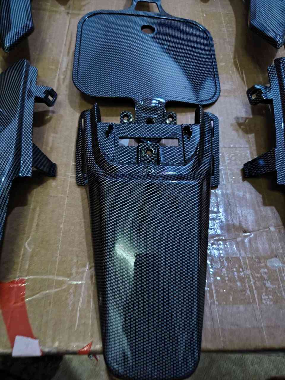 كفرات دراجه قفاز طلعن عندي بلامزون 
كاربون فايبر على اول تم 25 وبالعافيه Singapore


**إذا كنت صاحب هذا الإعلان وتريد حذفه لأي سبب، رجاءا أرسل رسالة إلى الدعم الفني**