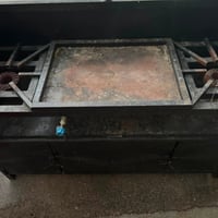 طباخ عينين • ميز خزن • متر ونص