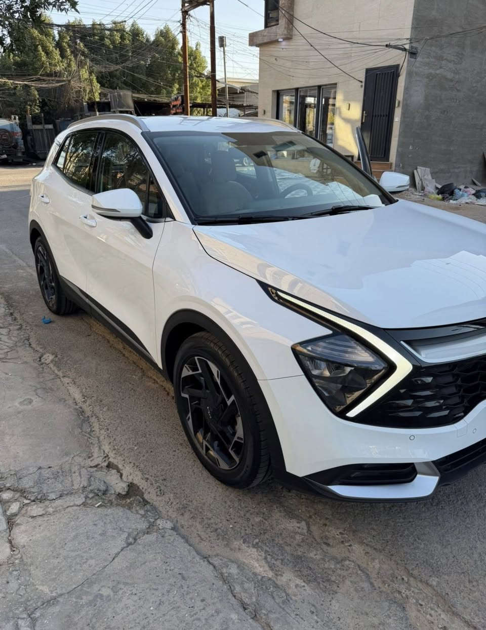 اسبورتج 2023 ماشية56الف السيارة ضمان الدولية صيانات كلها بشركة مكانها بغداد وسونار مرفق وية السيارة بي دي آر بصيط والباقي كفالة رقم بغداد الدولي 

السعر 214وبيها مجال بسيط  
***********
