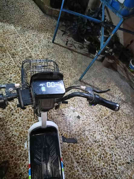 السلام عليكم ماطور شحن كوري الاصلي موديل ٢٠٢٣ حجم ٢٠كلو شغال شرط هورن لايت إشارة عداد كيلو متر نسبة شحن ٥ بطاريات السعر ٢٥٠بي مجال التواصل ع الرقم ***********/***********
