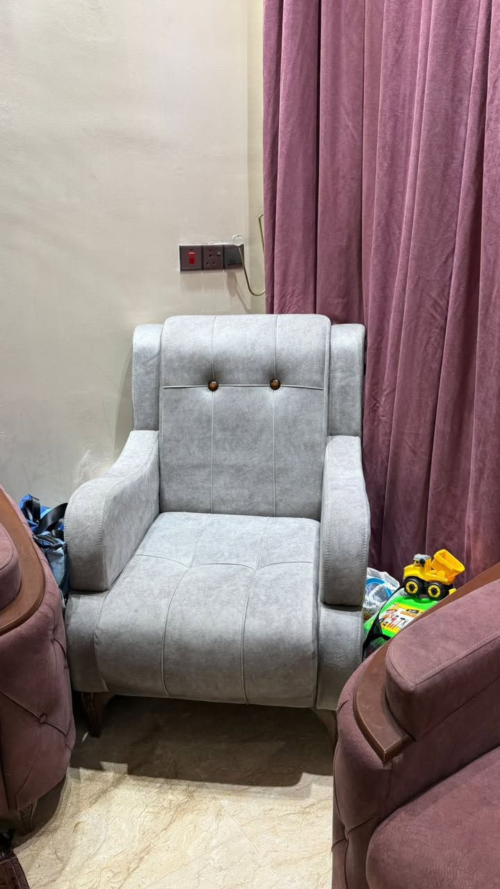 تخم قنفات ملكي ماليزي خشب زان مشتريه من القند ب٥ ملايين كلش نظيف وواضح بالفديو  السعر ٢ مليون  و٢٥٠ الف 

تخم قنفات كلش نظيف عراقي درجة اولى ١٠ مقاعد استخدام قليل السعر ٧٥٠ الف

المكان بغداد /العامرية 

+964 773 334 9033


**إذا كنت صاحب هذا الإعلان وتريد حذفه لأي سبب، رجاءا أرسل رسالة إلى الدعم الفني**