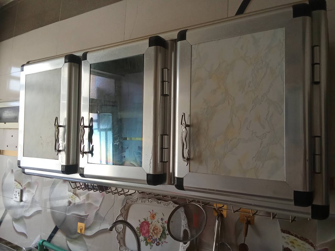 كاونتر للبيع اربع قطع مكان كربلاء سعر مناسب تصال و تدلل ***********
