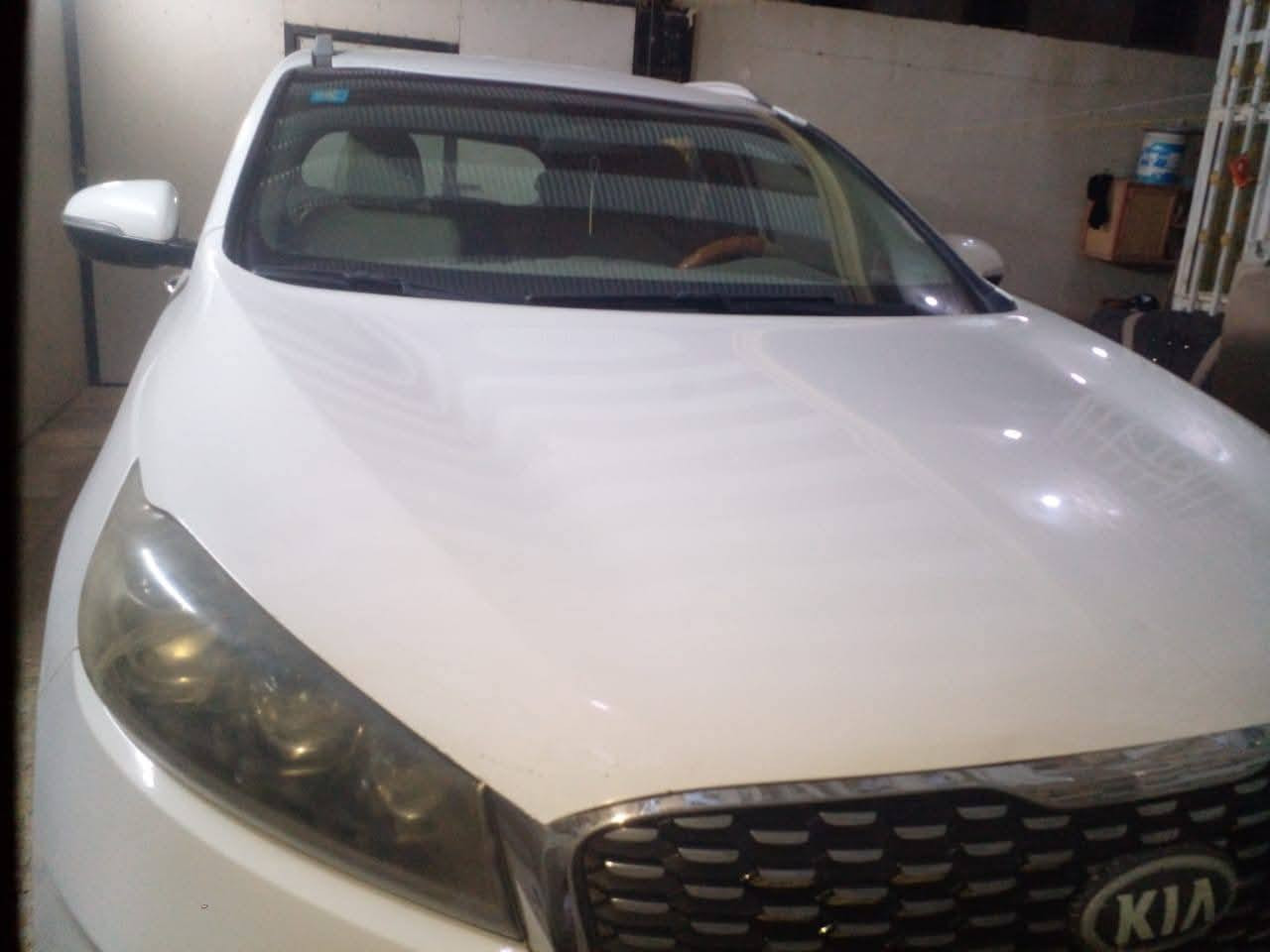 السلام عليكم
سورنتو  خليجي
موديل 2019
كفالة عامة من الحادث وصبغ عدى بارد باب خلف سائق
محرك V6
تدفئه تبريد شرط
رادار امامي جانبي
حساس خلفي عند الاقتراب
مانع انزلاق 
نقطه عمياء
كامره دواره 
مسجل شاشه كبيره
7 راكب
تحكم ستيرن فول
اربع انظمة قياده
ويل كب فضي 
وبعد بيهه هواي مواصفات 
رقم سيارة  بصرة باسمي 
السعر 250 و بيها مجال للشراي
مكان السيارة البصرة ابي الخصيب 
للأستفسار اكثر اتصال او واتساب ***********
