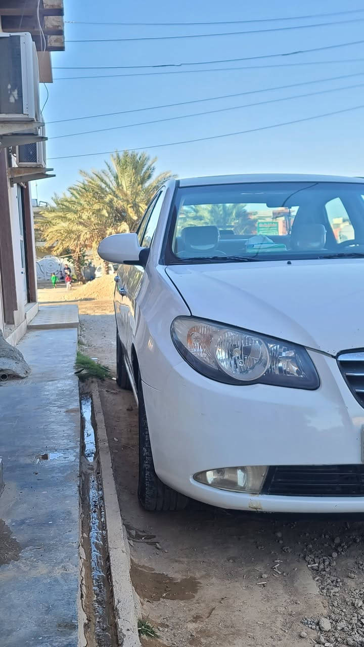 السلام عليكم 
النترا 2009 محرك 2000 كاملة خير من الله بيها جم قطعة صبغ 
مكاني ديالى 
*********** غير متوفر بالفيس
