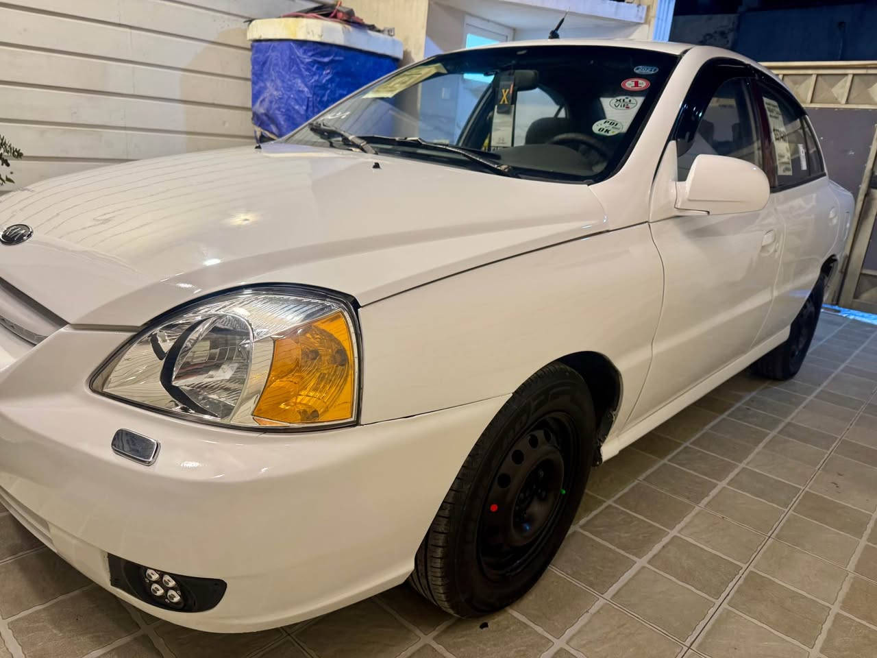 🚘كيا ريو للبيع موديل 2004 تبريد ثلج ❄️ محرك 15 كير اوتوماتيك، رقم سليمانية سنوي منتهيه 21/7/2021 باسمنا شرط تحويل  سيارة بيه ضربه كدام  شويه بيه دواخل صبغ عام للجمالية فقط شرط فحص  ،كير و محرك.و تبريت شرط ، تايرات جديد،  ،باتري جديد، صدر امامي خلفي جديد،كهربائيات كل شغال،،باور،Abs سيارة كلش نظيف سعر 46 وبي مجال عنوان كركوك إمام قاسم ***********📲***********📲 كركوك, العراق
