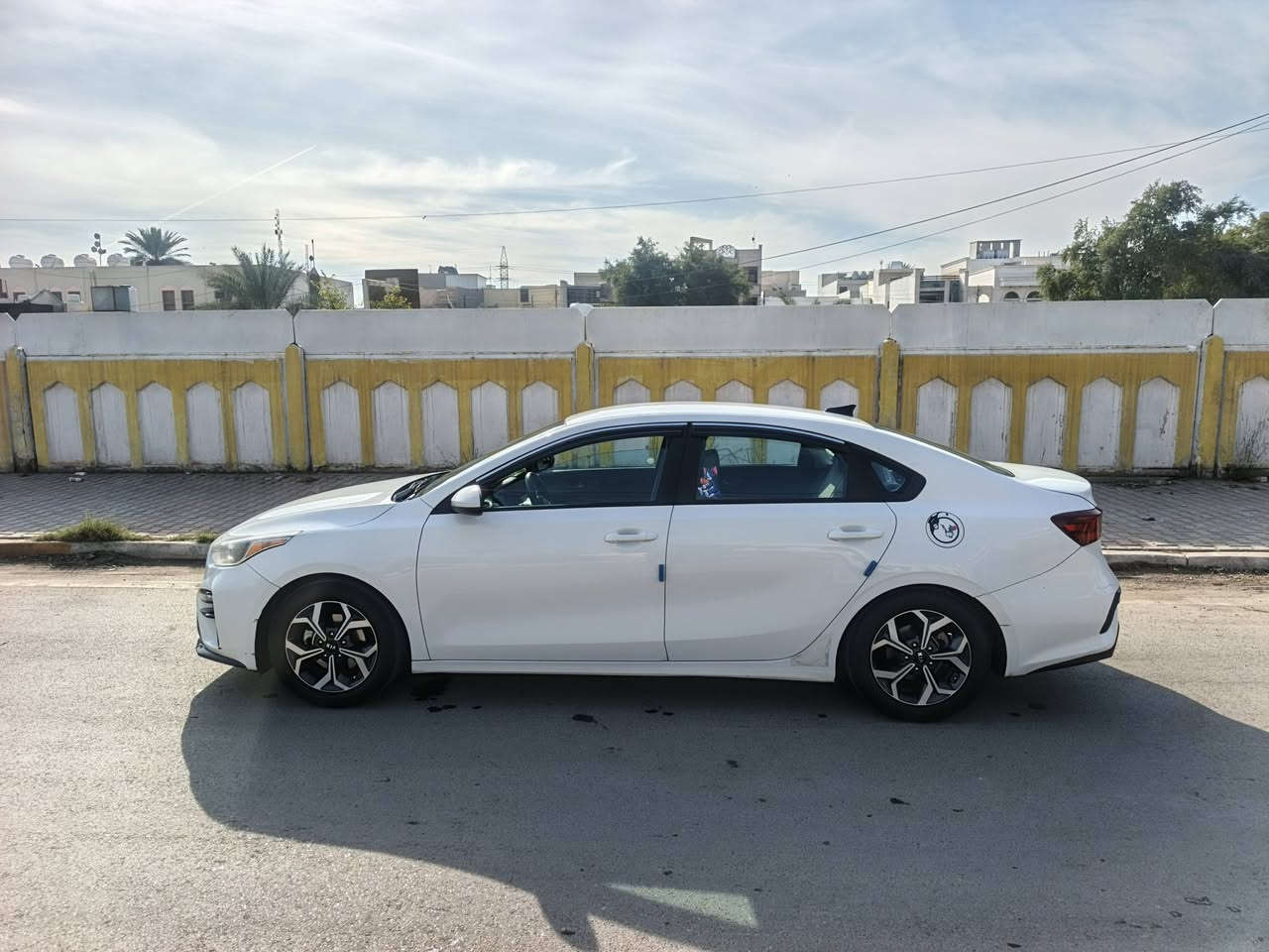 السلام عليكم كيا فورتي ابيض موديل ٢١بسمي محرك دوش ٢٠٠٠وكير سفتي ابلاديات مامفتوحات وحادثها جاملغ امامي بدون لغد وشاصي والبدنه الخلفي بدون حوض طرف ايرباكات سليمه ليبل واحد ماشيه ٧٥الف مكاني بغداد الحريه السعر ١٤٧وبيها مجال للطيبين ***********
