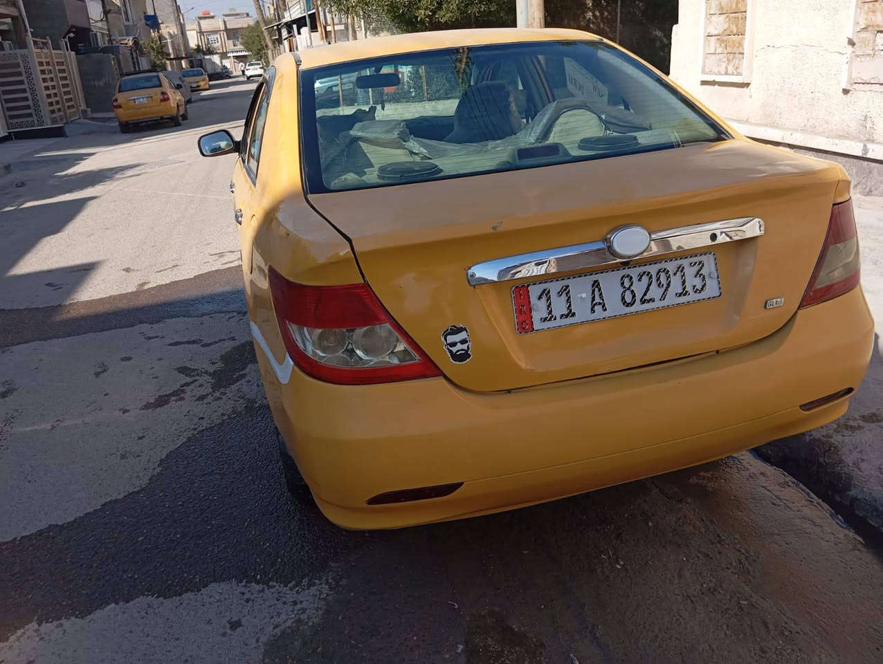 السلام عليكم بي وايدي f3محرك كير الانسر مكفولات صدر امامي خلفي تخم تاير خير من الله صبغ احزام بدون دواخل تبريد شغال رقم بغداد الدولي بأسمي المكان بغداد الري السعر 45وبيهه مجال ***********
