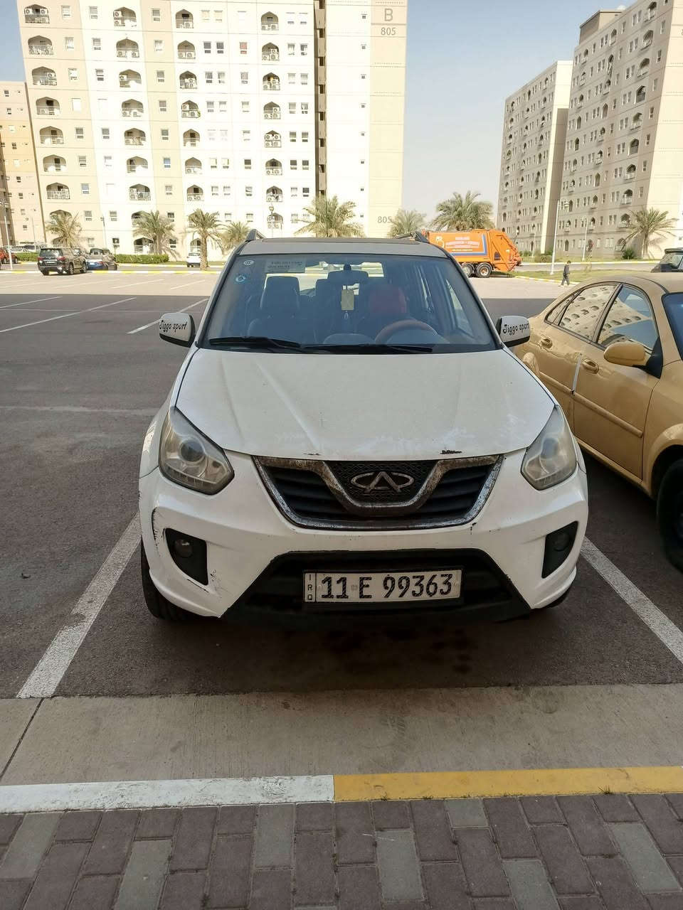 السلام عليكم تيكو للبيع موديل 13 رقم بغداد انگليزي جديد. گير ومكينة مكفولات.بيها چاملغ امامي بدون دواخل .تبريد وتدفئة شغالات .تخم تاير.شاشة وحساسات وكامرة خلفية
السعر 45 وبيها مجال
للبيع او مراوس
مكاني بغداد مجمع بسماية السكني 
***********
***********
