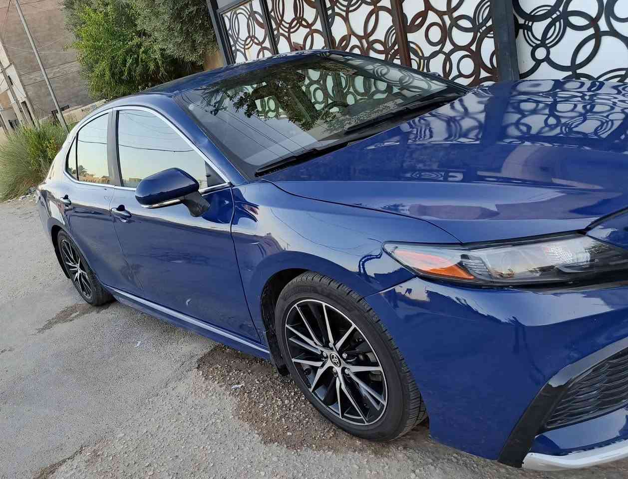 𝐓𝐎𝐘𝐎𝐓𝐀 𝐂𝐀𝐌𝐑𝐘 2024
تويوتا كامري (SE) موديل 2024 
 سيارة دخول جديد فحص وهزة جديد 
رقم اربيل جديد باسمي تحويل ثاني يوم 
اللون : ازرق غير محدد
عداد المسافة : ٣١ الف ميل مشي امريكا 
حجم المحرك : 2.5 ( 4 .سلندر )
شاشة  كبيرة
سويج عدد ٢ 
كاميرا خلفية 
رادار امامي (تحديد مسار)
مانع انزلاق+𝐀𝐁𝐒
3انظمة  (𝐄𝐂𝐎) (𝐍𝐎𝐑𝐌𝐀𝐋)(𝐒𝐏𝐎𝐑𝐓)
تحكيم استيرن+ شفتات استيرن
كشنات جلد ، كشنات كهرباء
مثبت سرعه تفاعلي قيادة اليه 
تحديد مسار  
توقف ذاتي 
سيارة جاهزة من كلشي
ضرر بنيد وجاملغ وباب سكن إرباك ستين وكشن منظومة سستم إرباك
السعر ١٦٢ ورقة وبي مجال للشراي يدلل 
مكاني بغداد حي جامعة للاستفسار الاتصال *********** غير متواجد ع فيس
