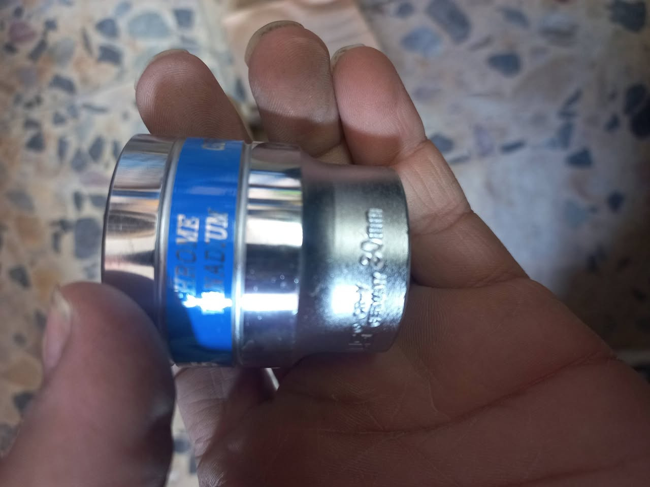 القمه  البيع حجم 30 سعر قطعه 500 دينار سعر باكيت 2500  موجود ٦٠٠ قطعه ماكو توصيل  العنوان بغداد حي سفير  ***********
