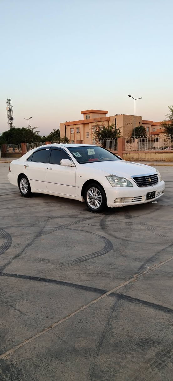 سڵاو 
شاهینە مۆدێل 2005 بڕاوە کۆدی هه یە بەناوی خۆمانۆیە سەیارەی ماڵۆیە هه مووگیانی بەشەرت ناو زەرد بچوک بەبچوک ئاڵتونی بازار تەبریت بەشەرت ناوزەرد دوو دوگمە شەنسیوو کەڤەرگۆراو بەشەرت بێبۆیاخ بۆیاخی نییە ڕۆنی گێروو مەکینەی تازە گۆراوە تەقەو ڕەقەی نییە سەقفی شوشەیە چاڵو شخوتی نییە کارەبای گشت گیانی ئیش دەکات کامل مەسروف کراوە نوقسانی نییە هه موو گیانی بەشەرتی فیتەر  سعر 
48 گەڵاو مەجالی برایانە شوین هه ڵەبجەی تازە *********** ڤایبەرو واتس ئەپی لەسەرە دار بنديهكان, السليمانية
