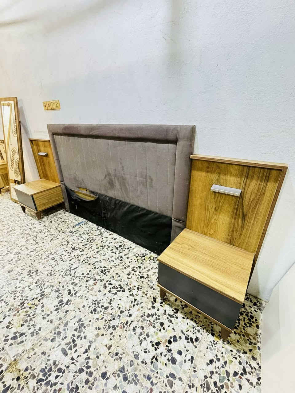 غرفه نوم تركي تخبل نضافه فول نضام بيبان نضيفه كلش 7قطع نازكه السعر 375الف عنواني النجف حي الميلاد شارع المزرعه سيد علي اتصال فقط ***********
