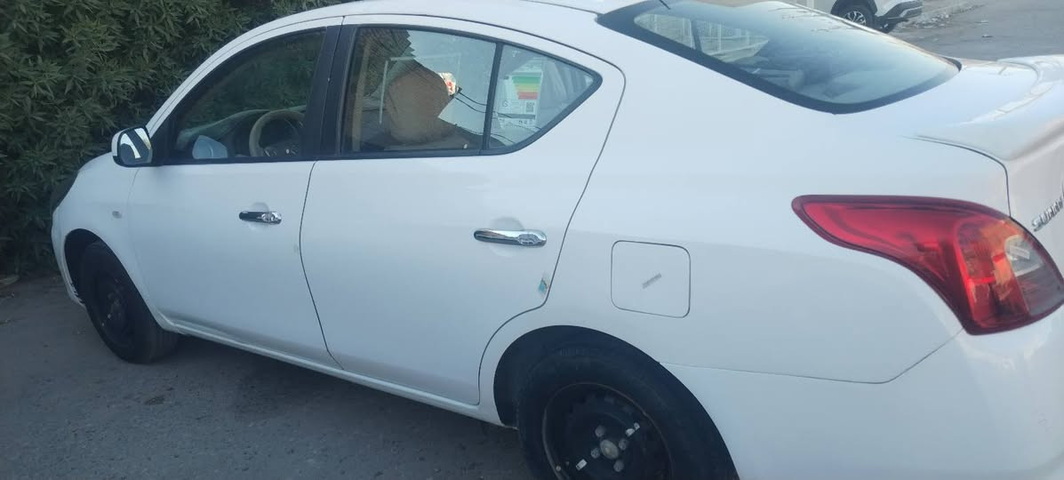السلام عليكم نيسان صني هندي ٢٠١٩ جاملغ مبدل الأمامي الأيمن بدون ضرر فقط بيه تمويج وبدلته جاملغ الخلفي ربعة تعديل مع صبغ بأسمي رقم بغداد دولي كير محرك تبريد مكفول  دوشمة جديدة السعر ٩٦ وبيها مجال قليل رقم ***********
