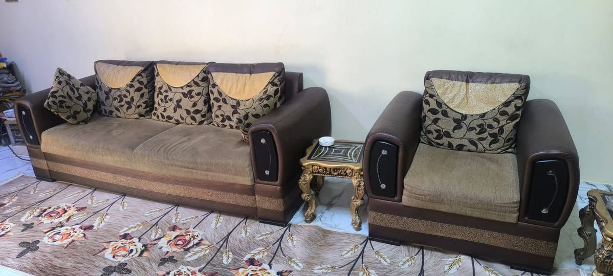 السلام عليكم ورحمة الله
تخم للبيع 5 قطع مع طبلات 
السعر 400 الف وبي مجال قليل.
العنوان= الناصريه الاسكان الصناعي 
رقم التواصل ***********
