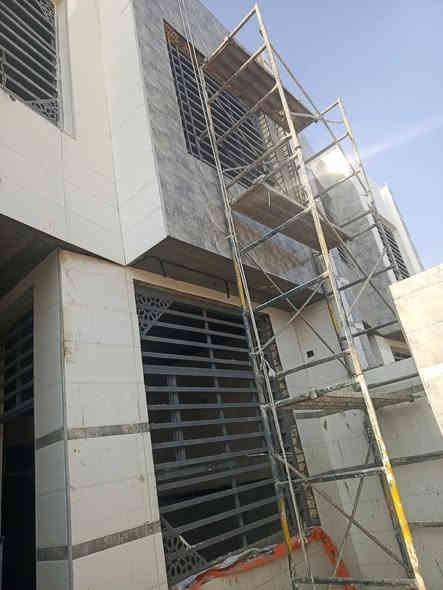 ياالله 

يوجد لدينا بيت للبيع حي ميسان قطاع 23 شارع الجامع مساحه 125متر طابقين يحتوي على غرفه وصاله واستقبال ومطبخ وصحيات والطابق الثاني يحتوي على غرفتين وصاله وصحيات صب كونكريت ارضيه بورسلين جدران لوح بورسلين بناء جديد درجه اولى 

ملاحظه يسلم البيت خلال فتره أقصاها 40يوم 

السعر المطلوب خاص 

للاستفسار والمعلومات الاتصال بنا ع الارقام التاليه 

***********

***********

***********

او مراجعه مكتب ألروان للوساطه العقاريه والمقاولات العامه 

عنوان المكتب حي ميسان ع الشريط قرب صيدليه الشراع 

عندك بيت عرصه للبيع راسلنه وات ساب وتدلل
