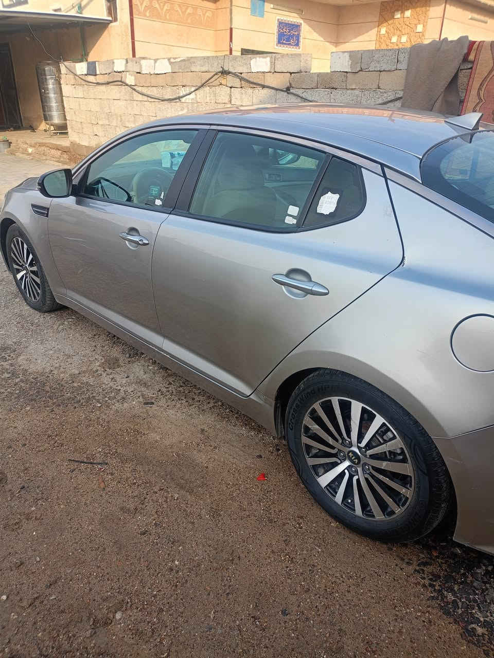 السلام عليكم كيا اوبتيما البيع وارد امريكي      موديل 2012ماشيه140كيرمحرك خير من الله باتري جديد كهربائية كلها شغاله رقم بغداد بسمي العنوان بغداد بوب الشام السعر 105بيهامجال رقم الهاتف ***********
