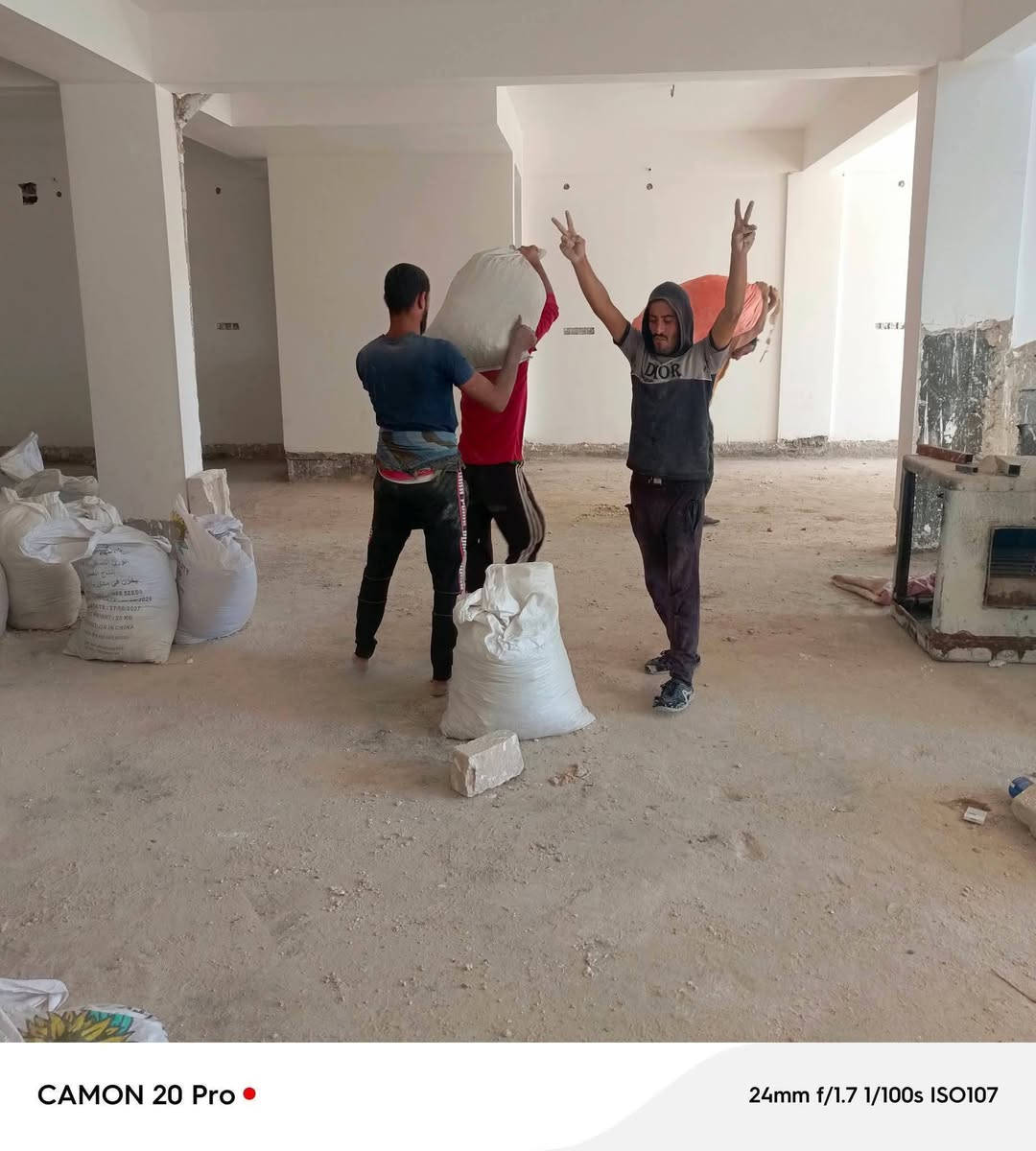 سلام عليكم  / يوجد كادر عمل جاهز  تصعيد مواد  / تنضيف بيوت  / تفليش  / تكشيط  / دفن نهري  / شقلنه ليل ونهار  / وماعليك بكلشي تاخذ شقل جاهز مني  / ومعداتنه جاهز وسياره تجيك للبيت ماعليك بس تصال على رقم/  ، ***********
