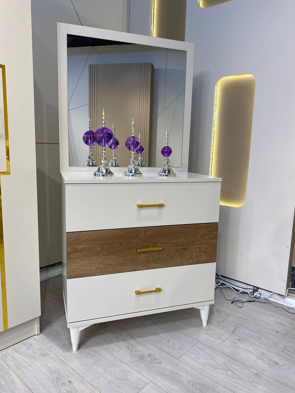 بفضل الله ⬅️ (نحن الافضل) و (نحن

 الارخص) ✅💯 غرف نوم تركية المنشأ ب650

 بأسعار الجملة شبابي + نفرين ✅💯

 ✅💯هذا الاسعار عروض لفترة محدودة 

 ✅💯 ⭐️ توصلك الغرفة نفس الصورة بالضبط ١٠٠٪؜ ⭐️ الدفع بعد الاستلام ⭐️

 توجد لدينا دواشك اصلي فقط 

 الجملة ⭐️ التوصيل والشد مجاني الكل محافظات العراق ⭐️ توصيل لكافة

 محافضات العراق باسعار منخفضة جدا ⭐️ كادر الشد خبرة لا تقل عن ١٠ سنين للحجز والاستفسار مراسلة الصفحة او الاتصال ع هذا الرقم ***********
***********
 يتوفر واتساب ☎️📞#غرف_نوم_تركية  #اثاث_منزلي
