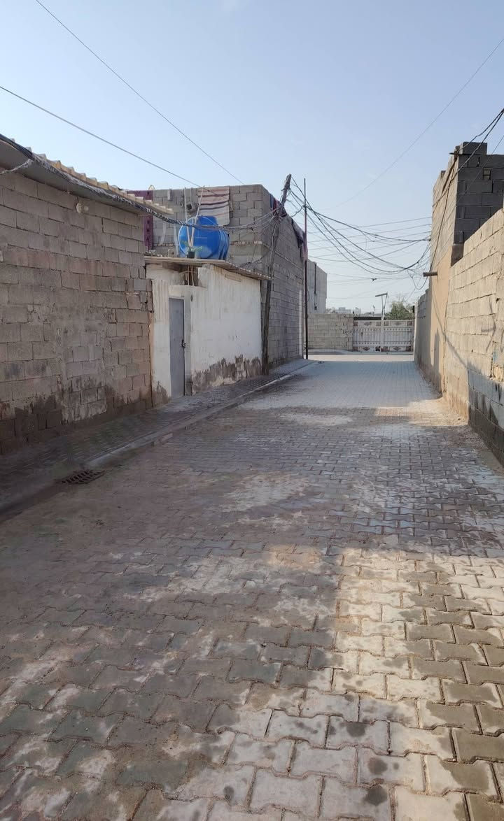 مكلف بالنشر
السلام عليكم بيت للبيع  مساحة 126م يحتوي على غرفه نوم على مطبخ على استقبال مكاني بغداد حي السلام القدس شارع المستشفى الجديد
مجاور مركز شرطه الخنساء

ملاحضه المنطقه تابع دائرة بلدية بغداد الجديدة مشمول بالتمليك فول خدمات تبليط ماء مجاري كهرباء انترنت السعر  والاستفسار اتصل عله الرقم 
***********
