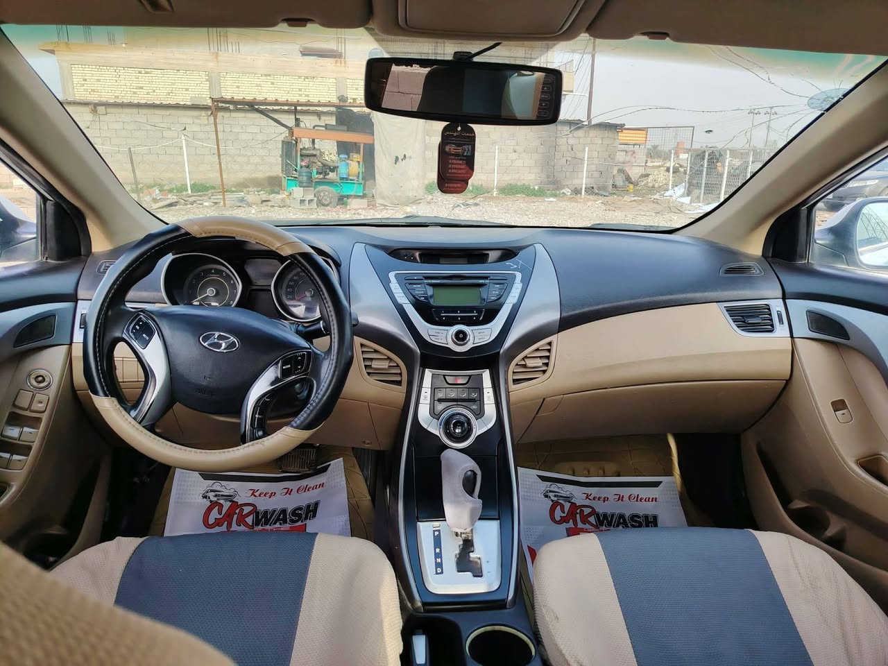 للبيع 
النتره 2012 خليجي رقم اربيل سنويه نافذه السياره خير من الله كير ومحرك وتخم تاير جديد تبريد ثلج ❄️ محرك 1600 لا تبخير ولاتنقيص بيه ملاحضات بسيطه بل كشر السياره نص فول داخل لونين تحكمات ستيرن اشاير بل مري لايت زنون شمسي مازدات جدد  السعر 100 وبيه مجال
المكان واسط قضاء الزبيديه
للاستفسار الاتصال على الرقم التالي ***********
