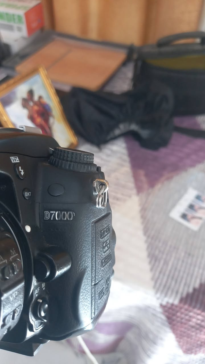 كامره البيع ناصرية مركز سعر ٣٠٠ وبين مجال 
***********
