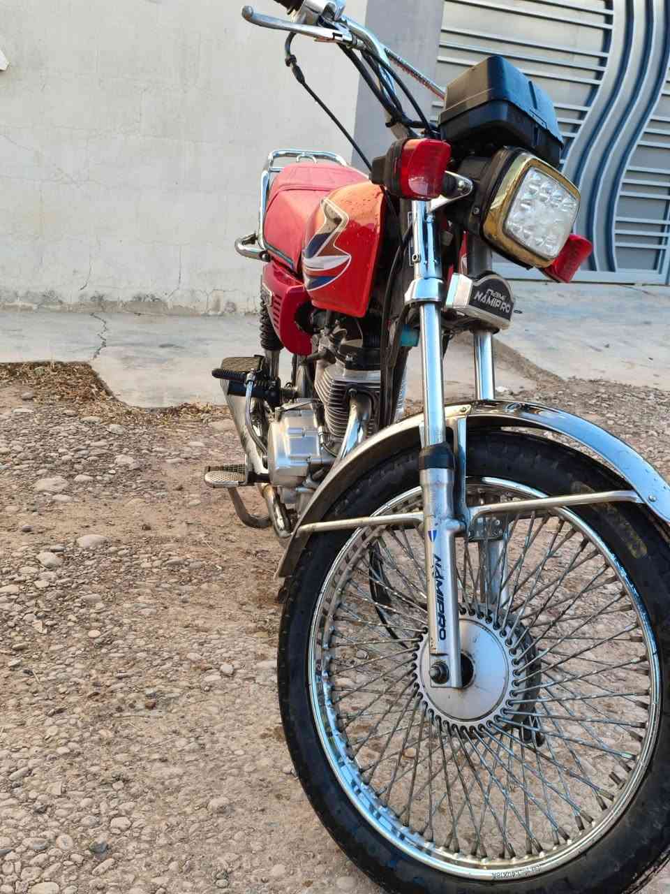 سلام عليكم دراجه نامي برو محسن موديل ٢٠٢١ ماطور كل عيب مابي السعر ٣٠٠ وبي مجال شراي اتصل ***********
