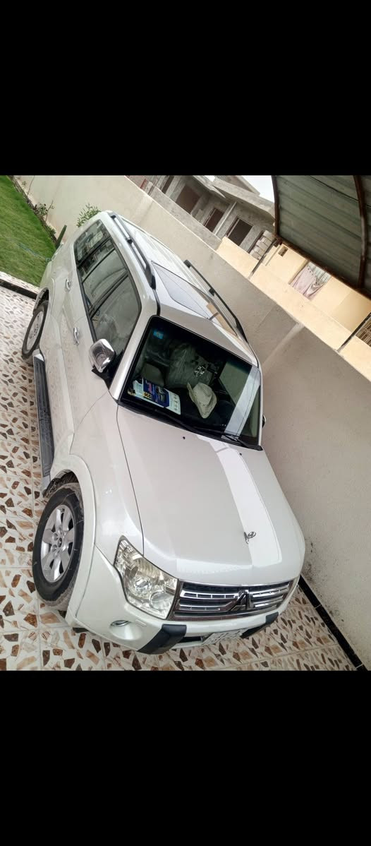 سياره باجيرو للبيع
موديل 2010 حبتور رقم بغداد لدولي
مكفوله ماعده بارد قليل كلش 
بل جاملغ المامي سياره حلوه كلش 
للاستفسار الرقم ***********
 فول مواصفات اني مكلف بل نشر
