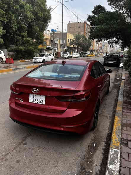 السلام عليكم
النترا موديل ٢٠١٧ امريكية 
حادثة جاملغ وبابين صفحة السايق
بدون دواخل 
سنوية جديدة هزة جديدة 
لوحات انكليزي 
تخم تاير جديد صدر جديد 
مكينة خير من الله السيارة ما ناقصة برغي 
مكان السيارة بغداد حي الجهاد 
١١٣ ورقة
رقمي ***********
