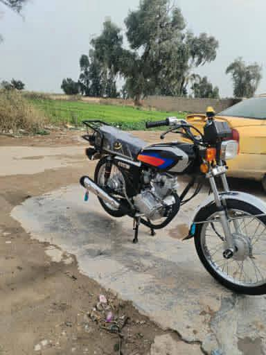 ‏سلام عليكم دراجة للبيع السعر 650 وبها مجال0777006719 ديالى شهربان


**إذا كنت صاحب هذا الإعلان وتريد حذفه لأي سبب، رجاءا أرسل رسالة إلى الدعم الفني**