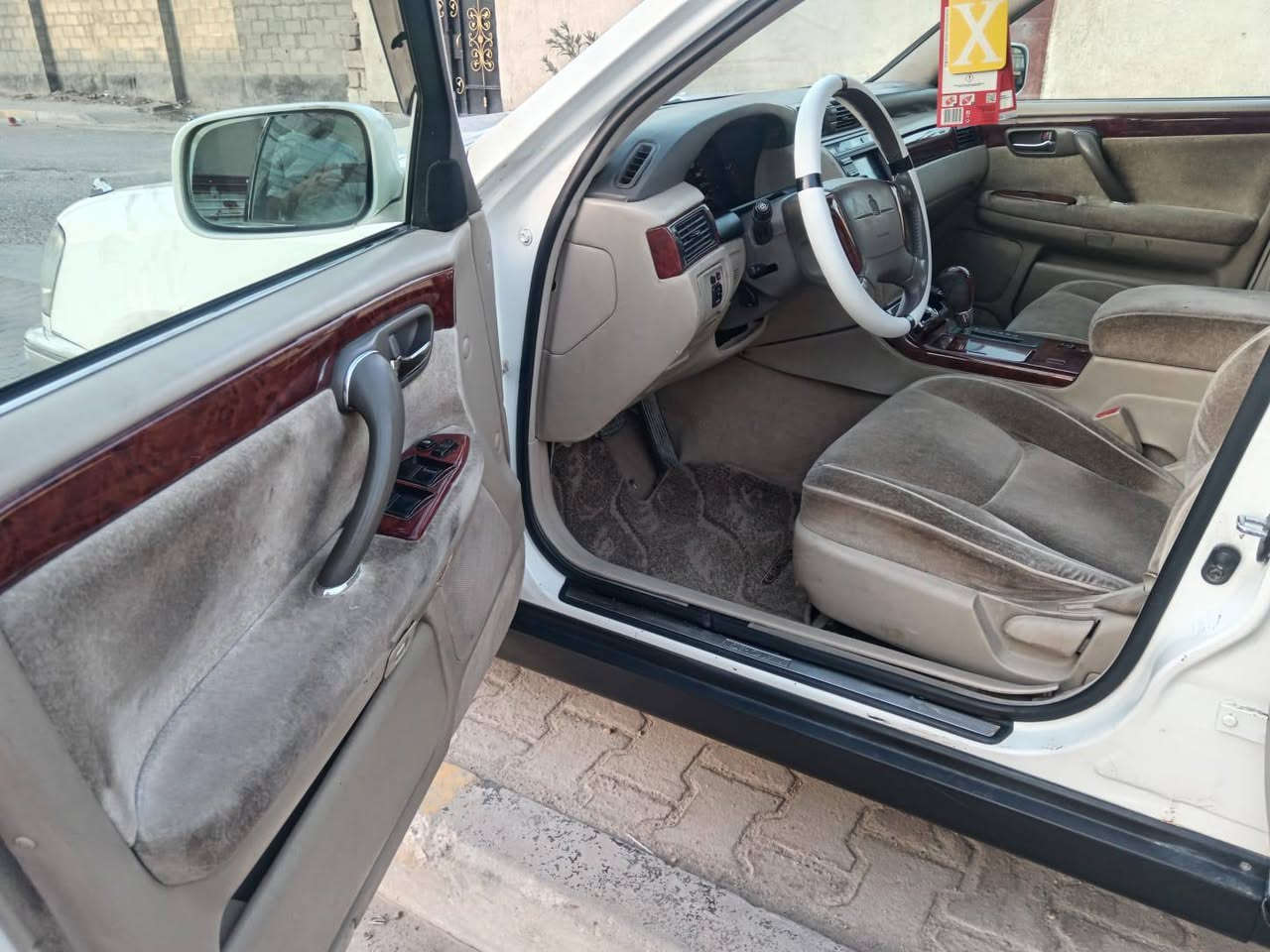 ملكه ادوات ديفور كصه تبريد تخم تاير محرك وكير باكيت غرفه نعمه من الله وكشره تخبل برده خلفيه حداده 100% ماناقصهاء اي شيء مكفوله عشائريٱ السعر 35 قفل اذا مو شراي لاتعبني وتعب نفسك السياره دكمه أستفسار ***********
