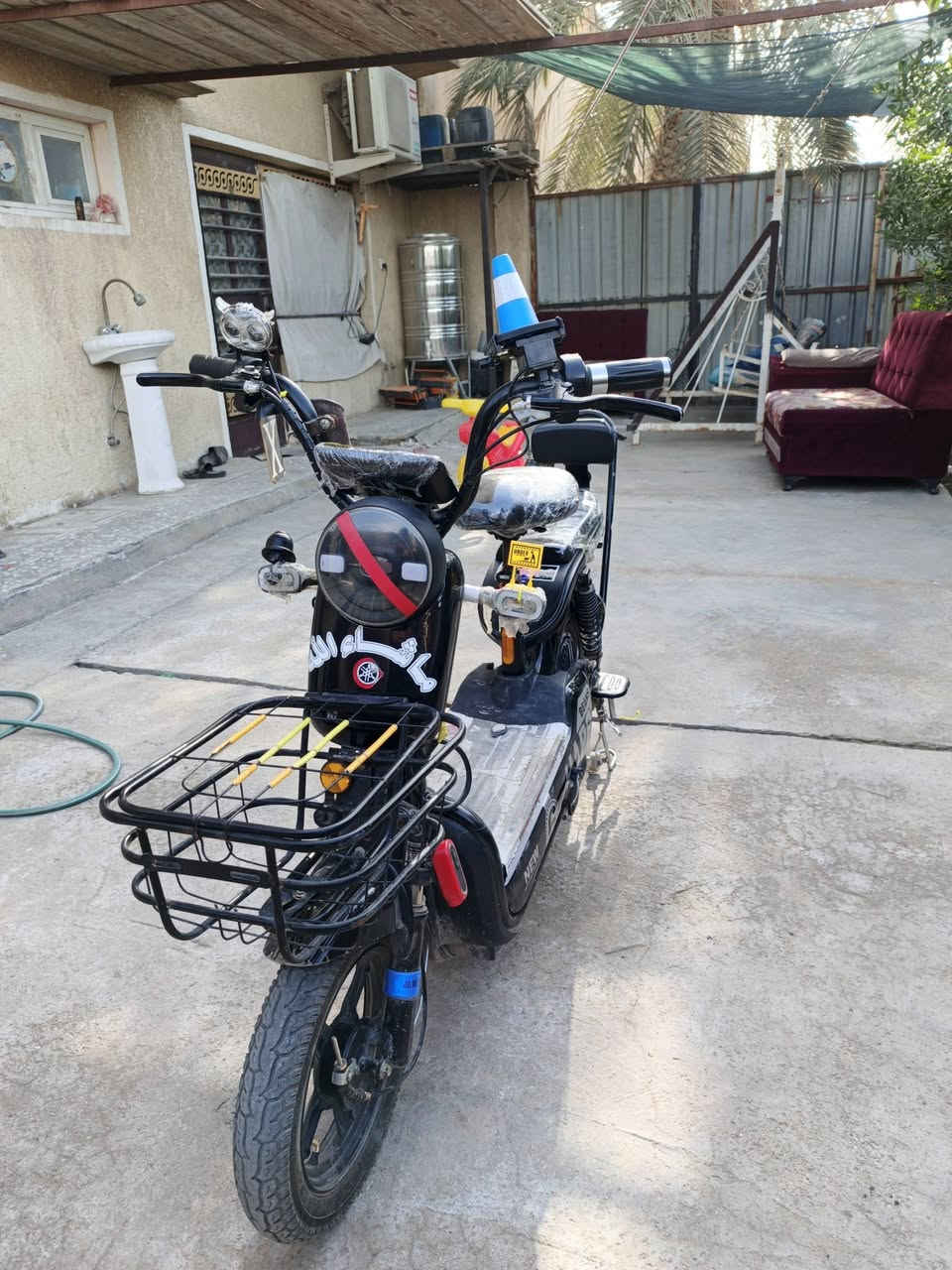 دراجه للبيع
كفاله جديده 
ملف 500
4 نمر
هورن اشاره يمنه يسره
ضوه عالي ناصي 
السعر 265 و بي مجال
الرقم ***********
المكان بغداد البياع الرساله الثانية
