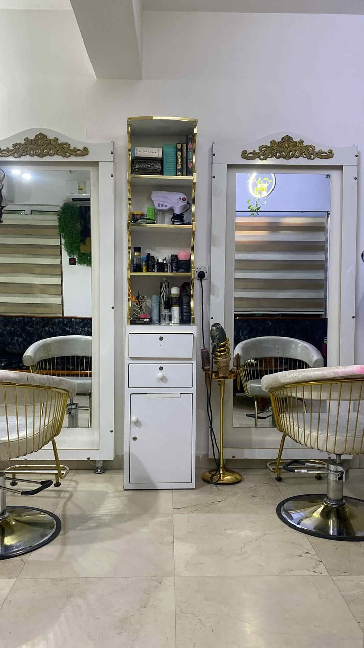 سلام عليكم تم أعاده النشر
سعر كلش مناسب   مع تخم مجاناً 

مكان بغداد طوبجي***********
