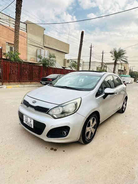 للبيع كيا ريوو 2012
خليجيه مكفوله منل ضرر والصبغ والتبديل 
عدا قطعه وحده بخخ فقط 
سياره جداً نظيفه 
فووووول مواصفات 
سلايد رووف
محرك 1600 دووش المرغوب الكبير 
كير اوتوماتيك AT 
صدر نظيف 
تخم تاير جديد 
ويل كب بلادي 
مري شفط وأشاير بالمري 
تحكمات ستيرن 
جنطه بصمه 
تبريد ثلجج
سياره جاهزه ونظيفه خاليه من كل نقص 
العداد 140 حقيقي 
رقم بغداد الدولي الجديد 
هزه جديده 
سنويه جديده بأسمي 
السعر 90 ورقه وبيه مجال بسيط 

***********
