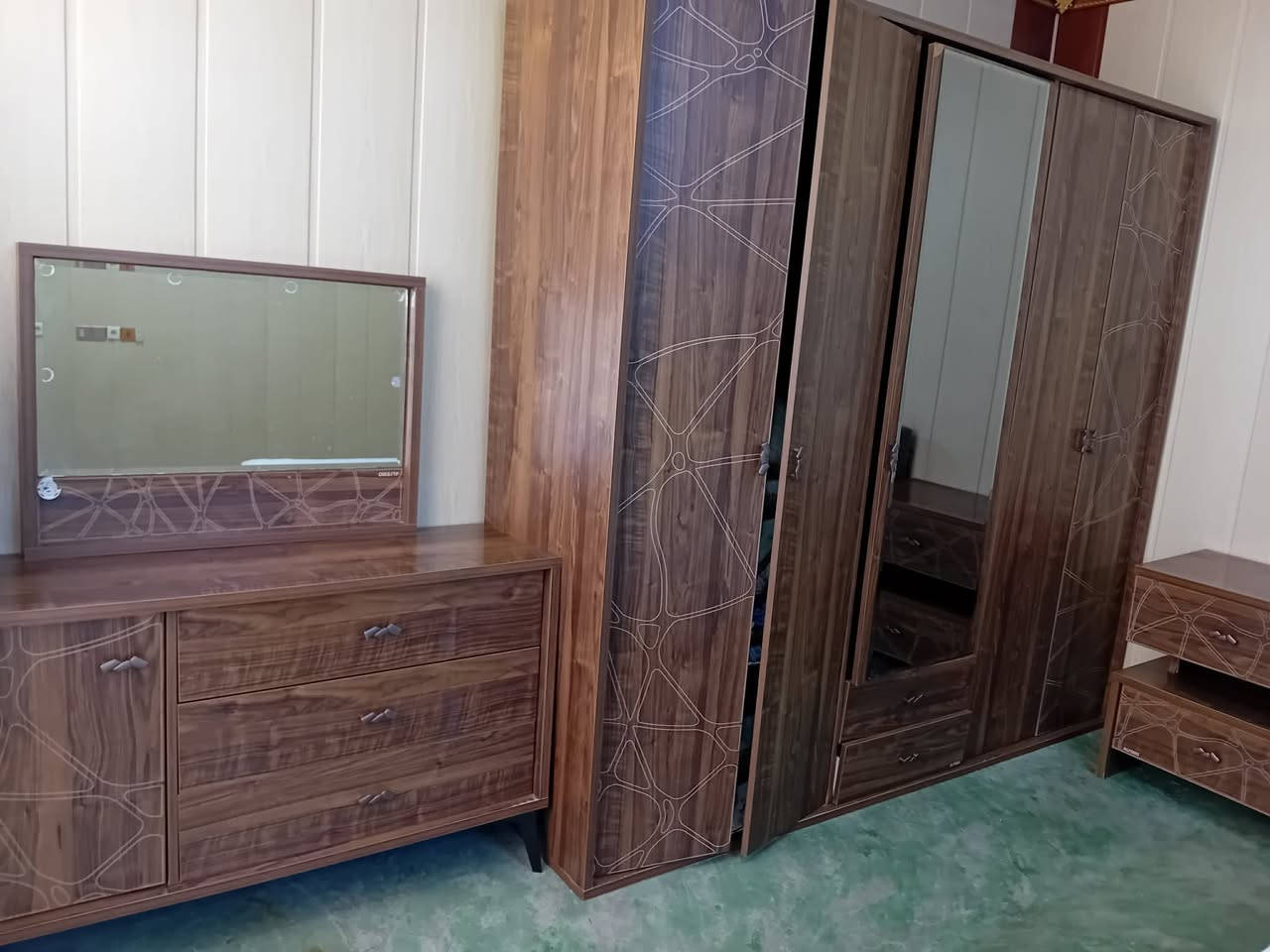 ئەم تاقمە بۆ فرۆشتن 180معمەلە  شوین کەلار


**إذا كنت صاحب هذا الإعلان وتريد حذفه لأي سبب، رجاءا أرسل رسالة إلى الدعم الفني**