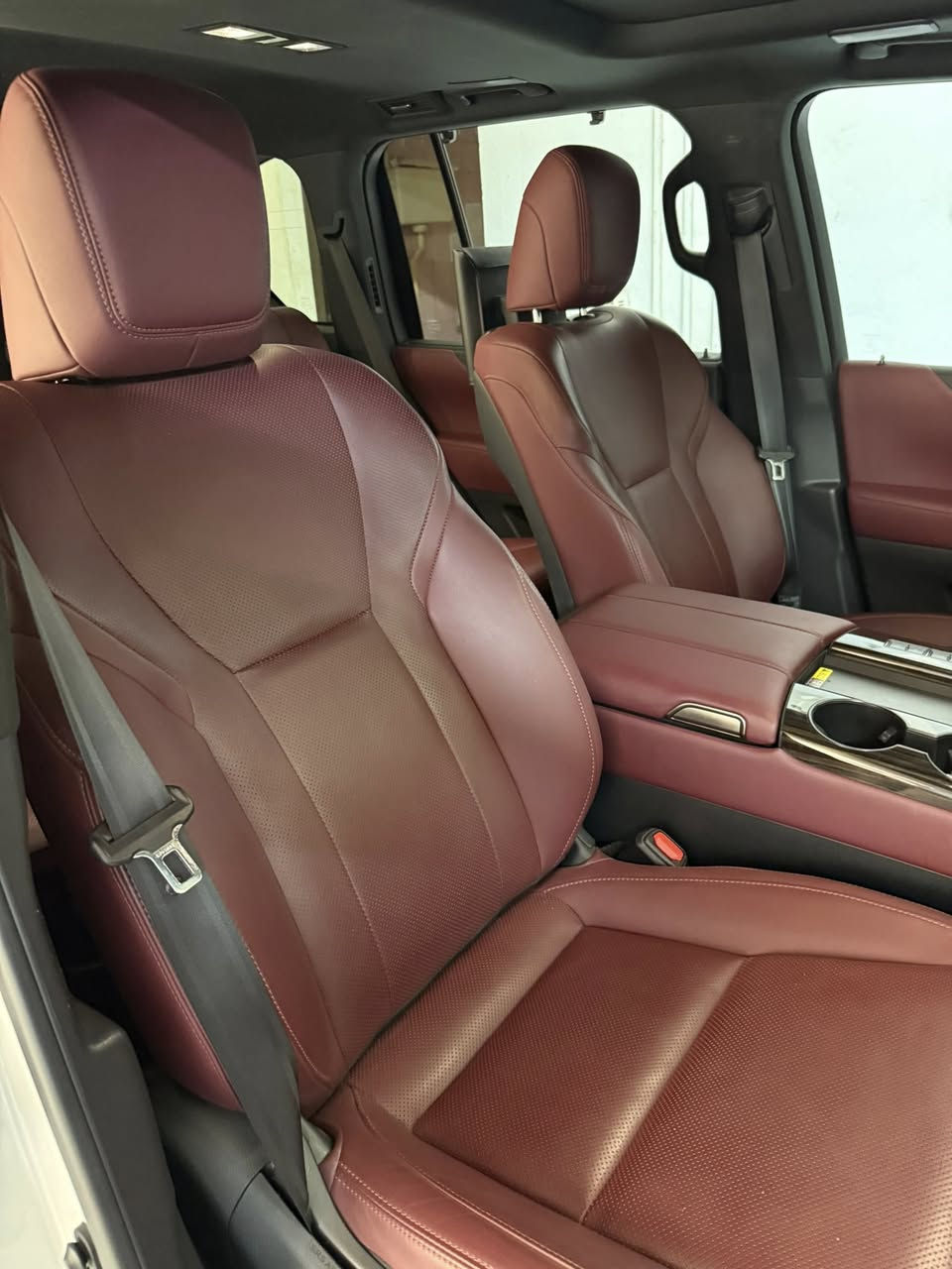 لكزز ٢٠٢٤ بلاتينيوم ابيض بدون حادث داخل ماروني ماشيه ١٧٥٠٠. السعر ١٨٠ ملون الاتصال ***********
