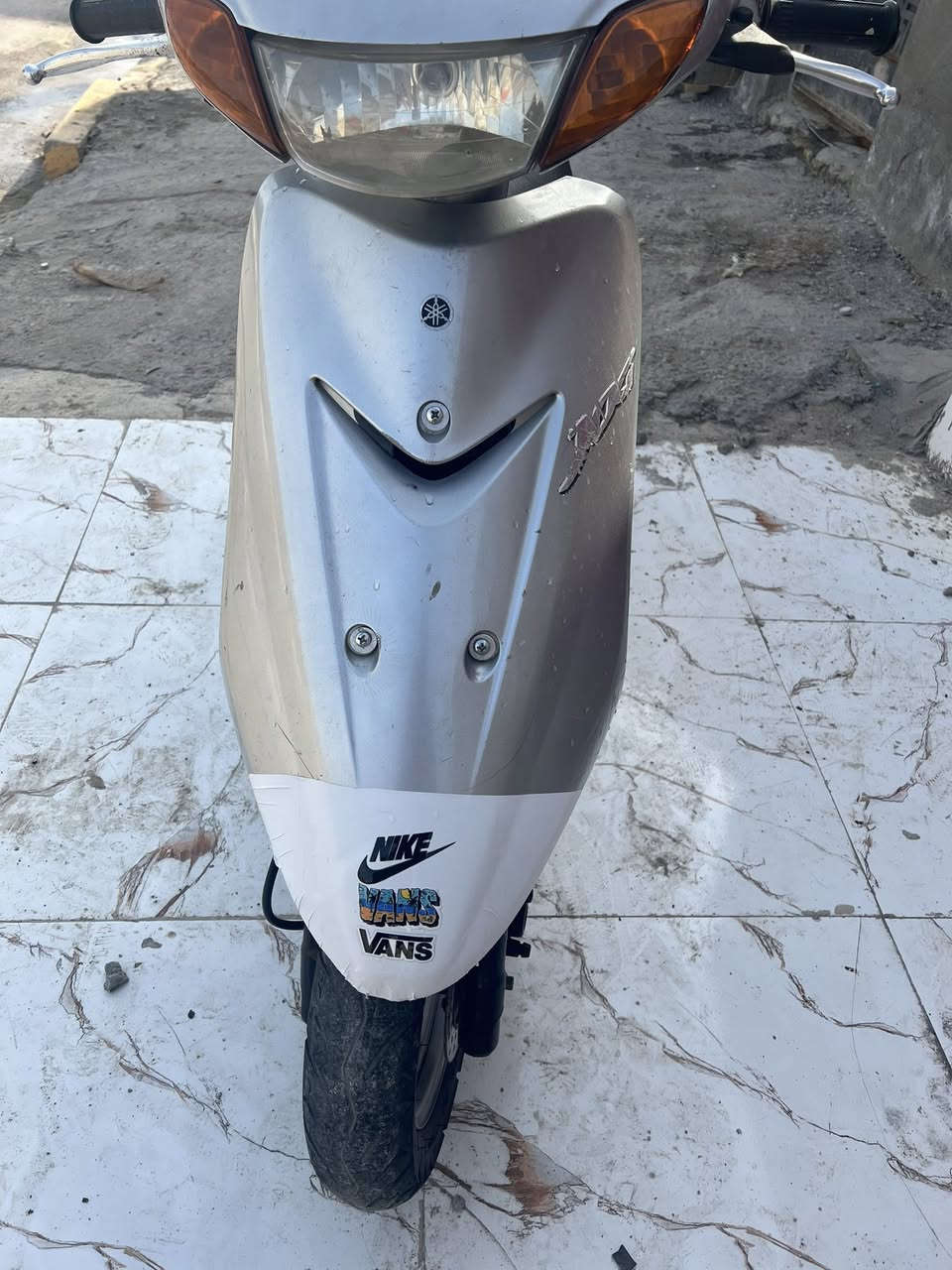 سلام عليكم عصفورية مامفتوحه للبيع نكرة سلف كلة شغالة مابيه نقص سعر 550 مجال قليل مكان ناصرية مركز ***********
