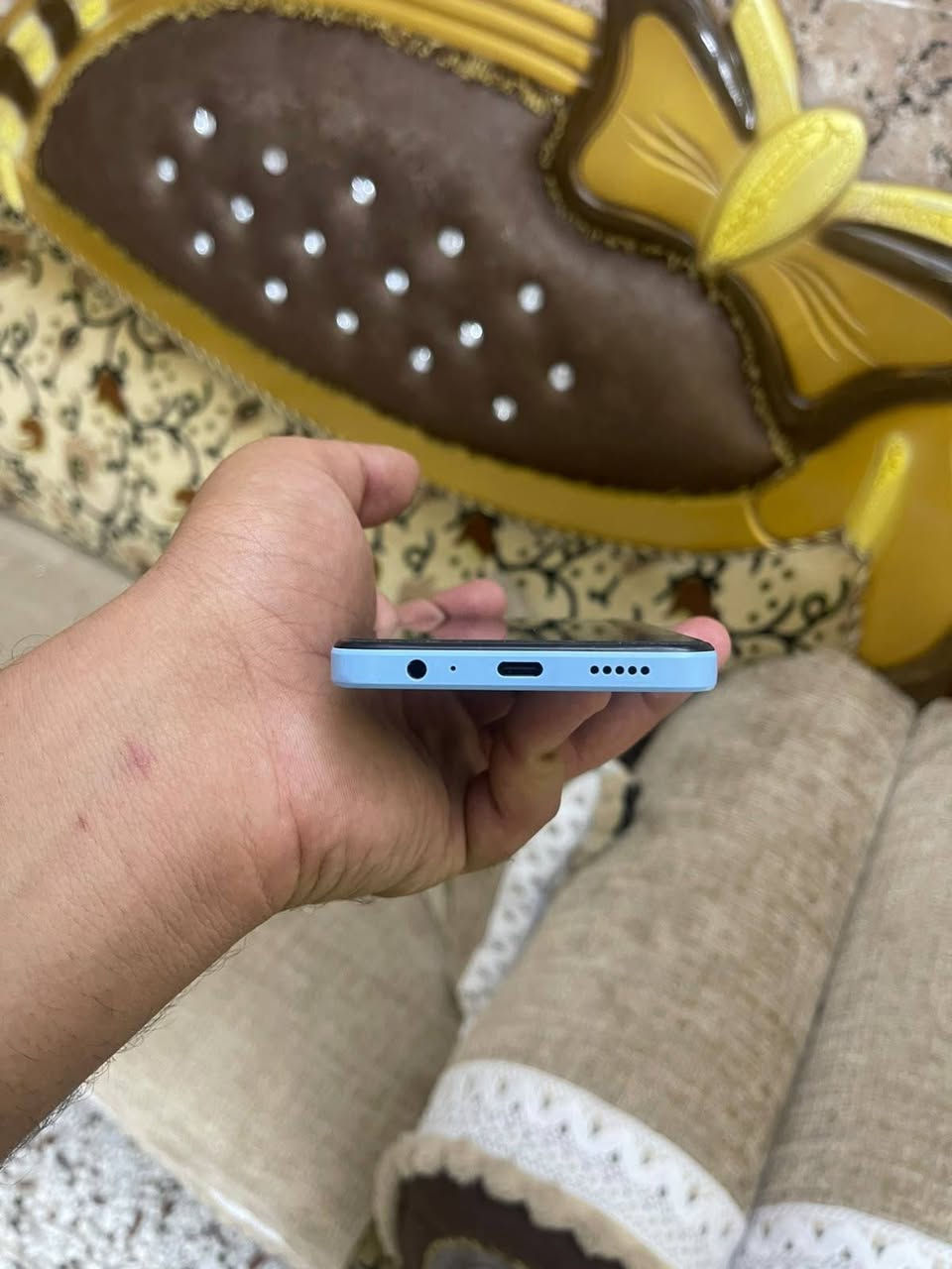 سلام عليكم هونر x5b plas جهاز جديد ذاكره 64بي فقط فطر بضهر خفيف مماثر السعر 100بي مجال مكان بغداد الشعب لاتصال ***********
