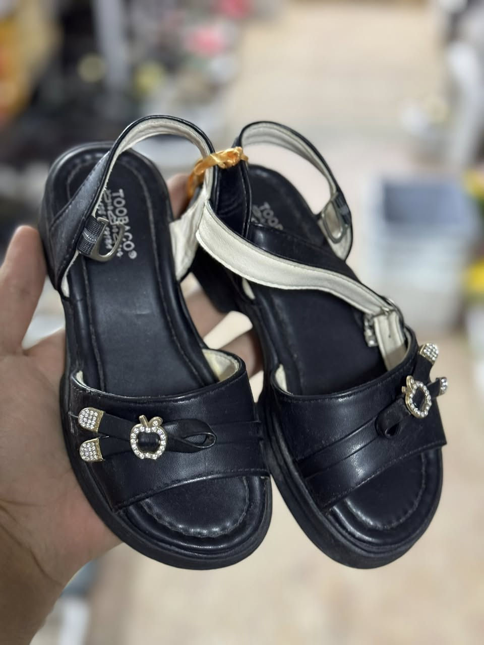 توفر جركز بناتي و كعب يم مجمع سوران بأنسب الاسعار 😍😍
العنوان: مجمع سوران داره كوناره شارع عام قريب معمل ماي كلات


**إذا كنت صاحب هذا الإعلان وتريد حذفه لأي سبب، رجاءا أرسل رسالة إلى الدعم الفني**