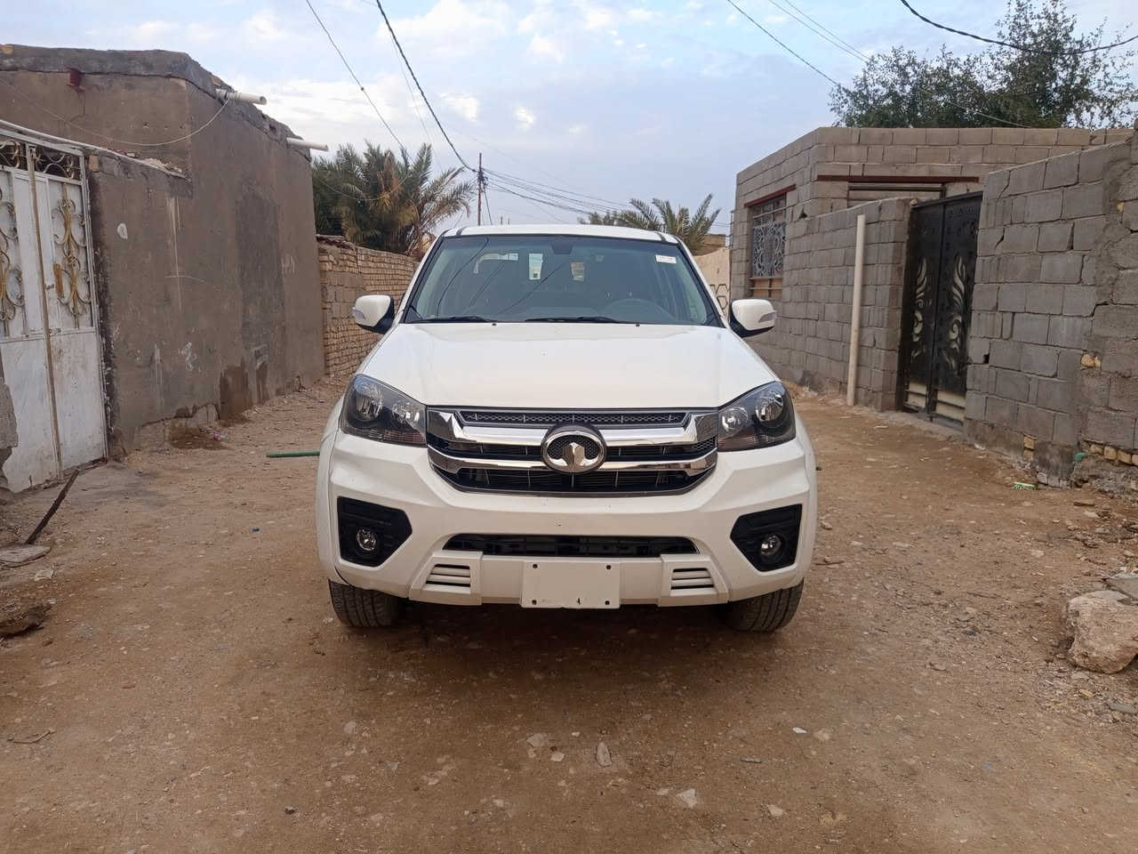 سلام عليكم بيكم كريت ويل موديل 2025 رقم قادسية انكليزي سيارة زيرو ماشية الفين بيها طخة بسيطة ما عابرة تبديل جاملغ وباب البدي رشات قليلة دحجات و الباقي مكفول السعر 125 ورقة وبيها مجال العنوان السماوة مركز المدينة الرقم ***********
