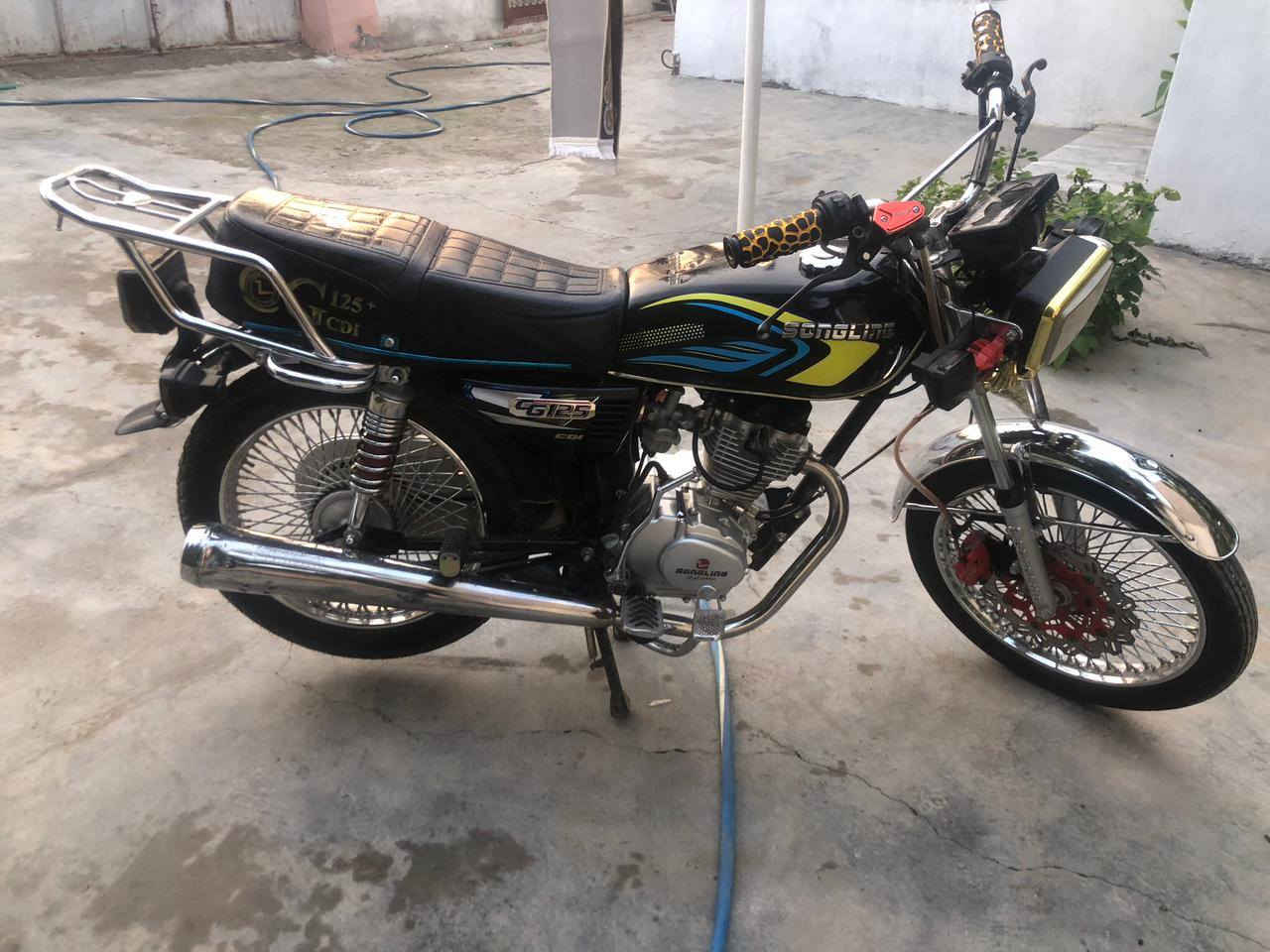 سلام عليكم تايكر 25 للبيع بس الجامه مال الدشبول مكسوره لأكن شغال طبيعي مكفولةة للتواصل ***********
